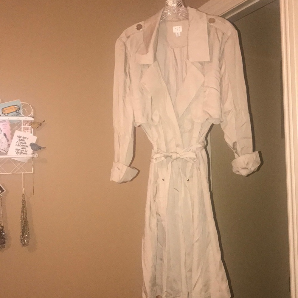 Perfect lightweight trench coat!